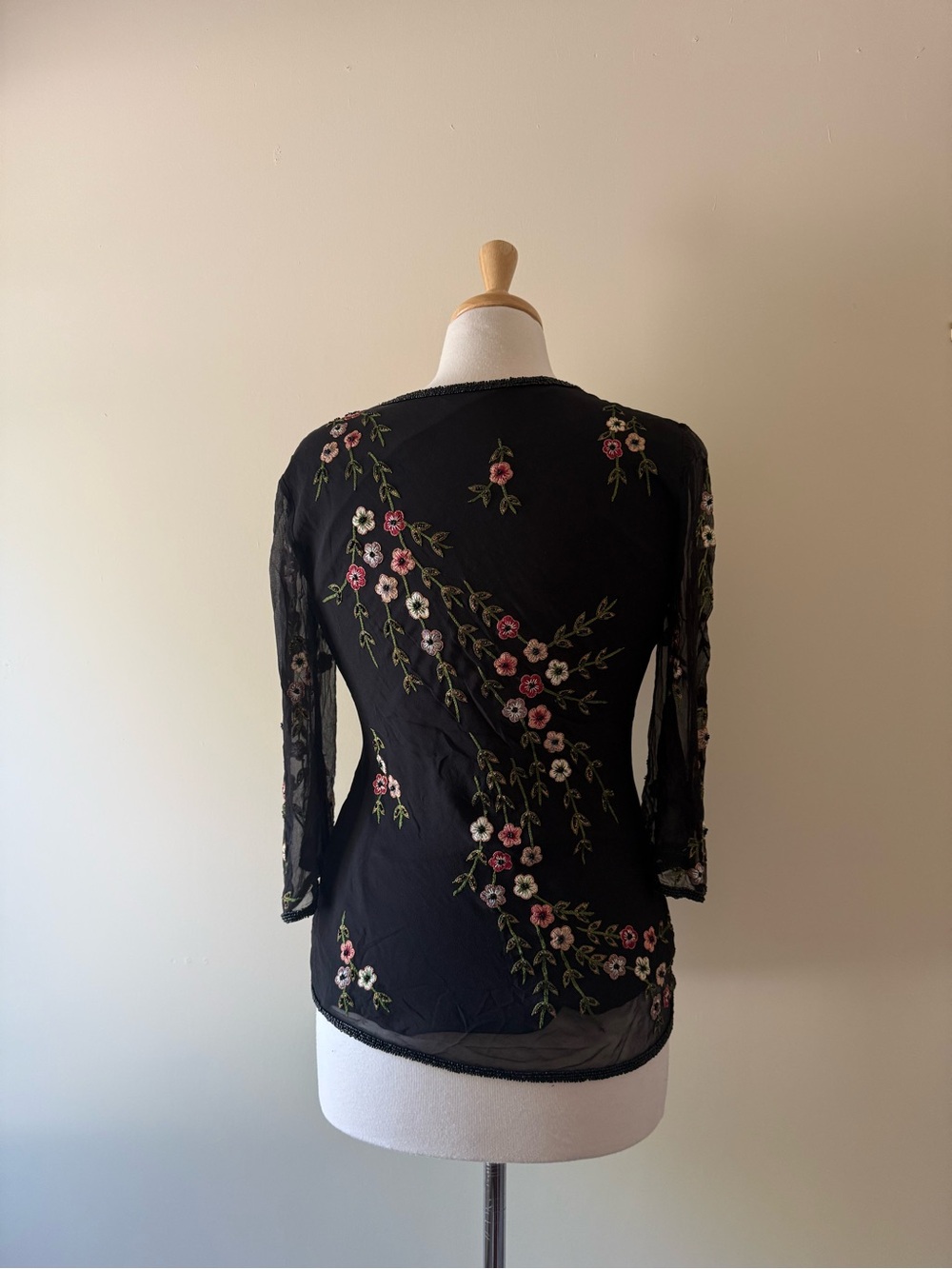 100% Silk Hand Embroidered Floral Beaded Blouse Y2K - Picture 3 of 11